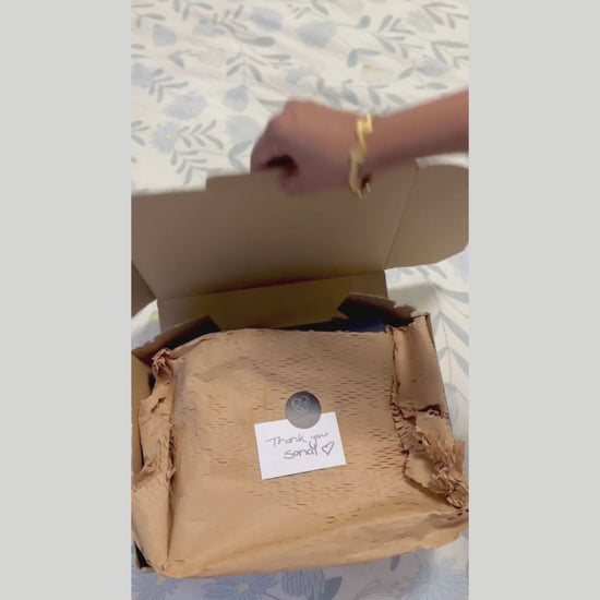 Unboxing of our castor oil wellness bundle